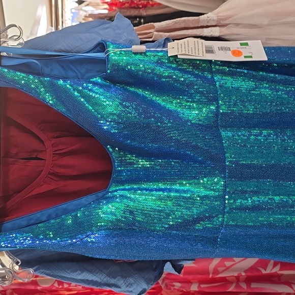 Full Sequined Stretch Prom Dress - Picture 3 of 7